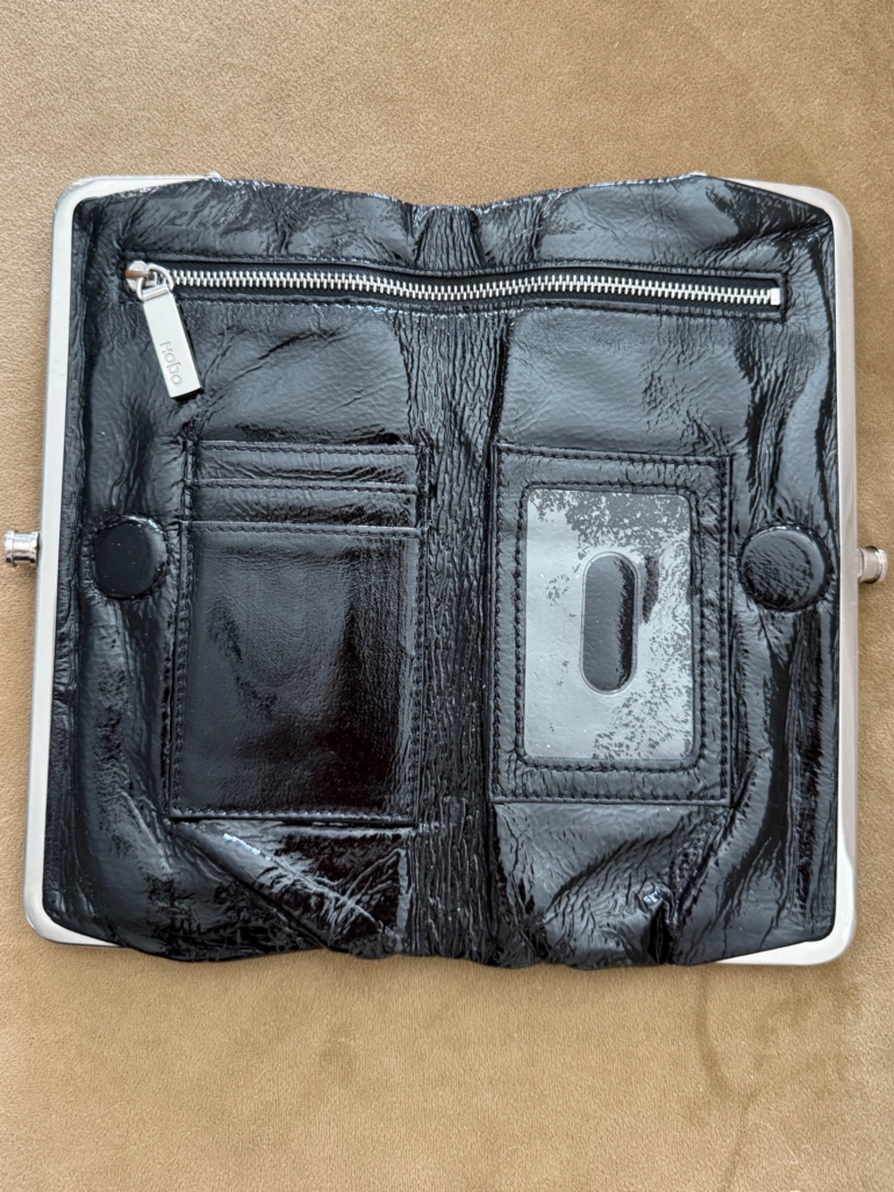 Hobo Lauren Wallet Clutch Black Patent Leather with Silver Hardware Mint Cond - Picture 4 of 9